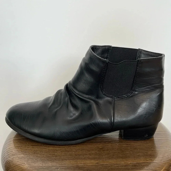 5/20$ Ardene cute black booties with  small heel size 9 - Picture 7 of 9